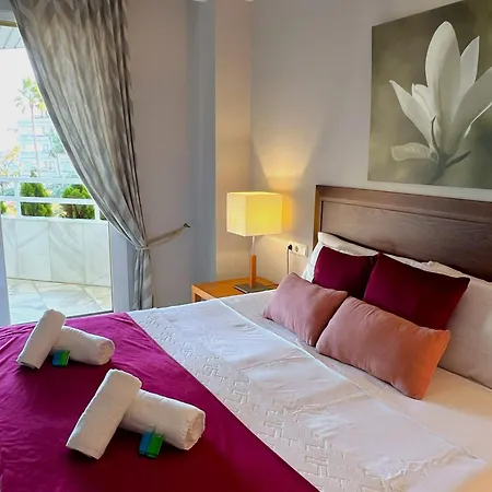 Evans Realty Bw Puerto Banus Parking & Gym Apartmán *