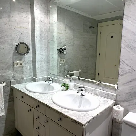 Evans Realty Bw Puerto Banus Parking & Gym Apartmán